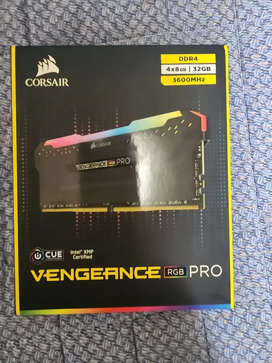 CORSAIR DDR4-3600 CL18 VENGEANCE RGB PRO